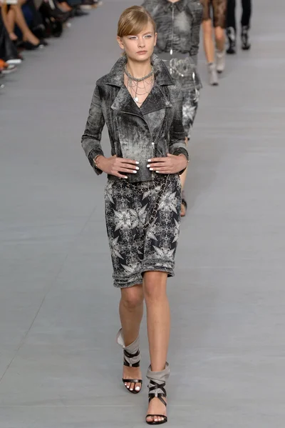 Look 22